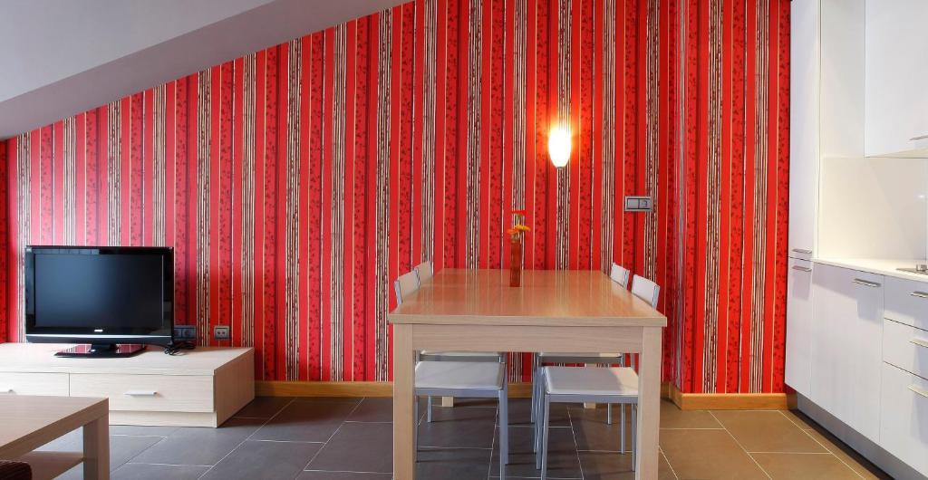 Apartamentos Spa Cueto Cangas de Onis Ruang foto